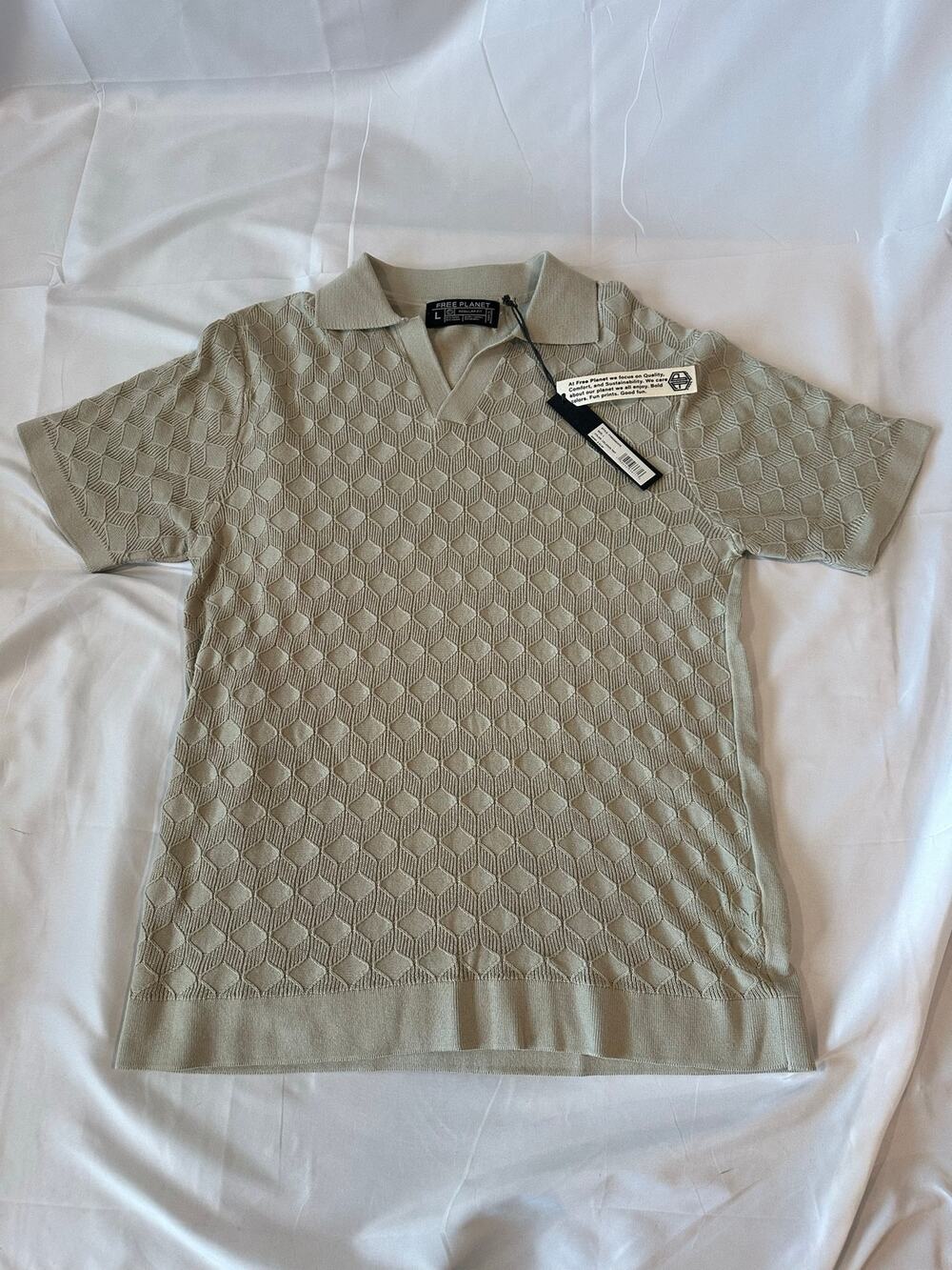 NWT Free Planet Men’s Tan Knit Short Sleeve V-Neck Polo Shirt Size L
